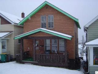 916 8 St, Duluth MN  55806-2348 exterior