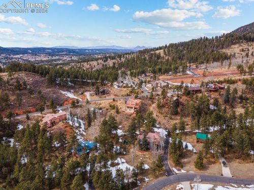 1000 Sun Valley Dr, Woodland Park CO 80863-9076 exterior