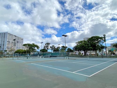 1323 Makiki St, Honolulu HI  96814-1336 exterior