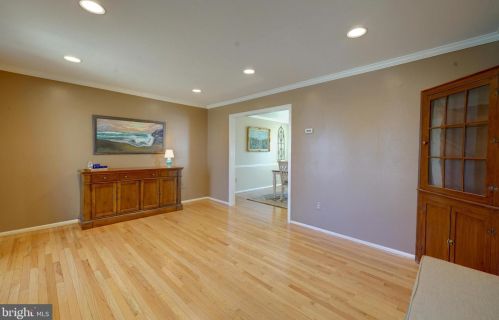 1900 Autumn Ridge Cir, Silver Spring MD 20906-5826 exterior