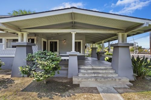 6268 Palm Ave, Riverside CA  92506-2021 exterior