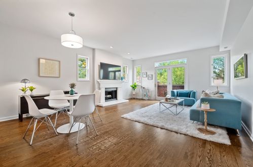 1425 Byron St, Chicago, IL 60613-2891