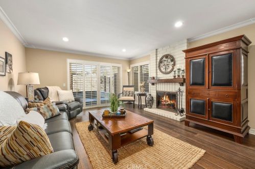 7309 Singingwood Dr, Anaheim, CA 92808-1700