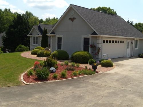 3628 Creekstone Dr, Gainesville, GA 30506-7105
