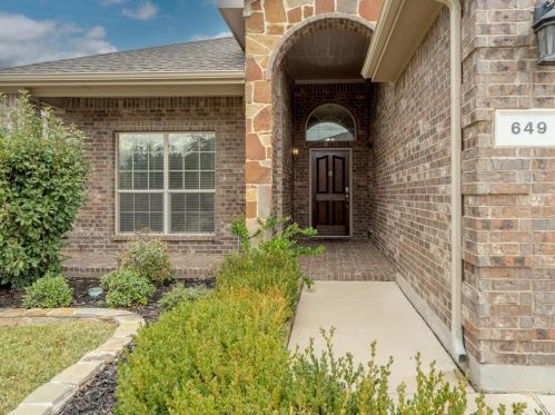 649 Cattlemans Way, Fort Worth TX  76131-3125 exterior