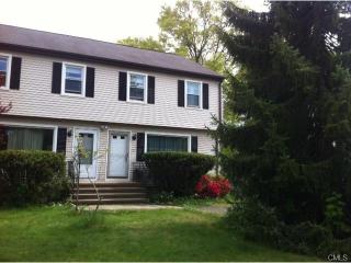 6 Meredith Ct, Norwalk, CT 06854-3441