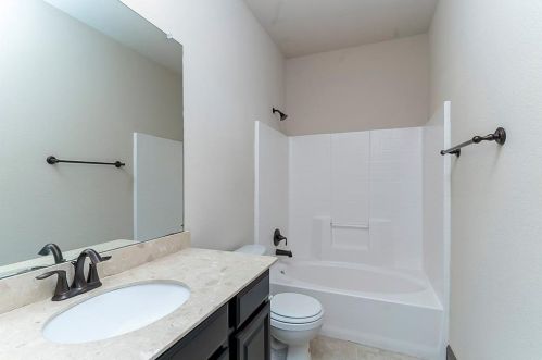 6068 Warmouth Dr, Fort Worth TX  76179-7648 exterior