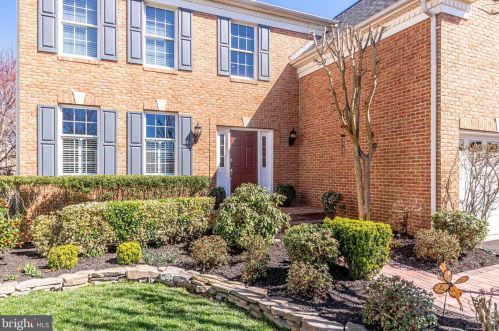 5689 Cherokee Run Ct, Haymarket, VA 20169-3141