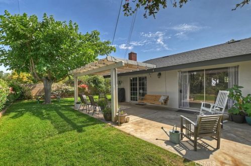 905 Coronado Dr, Redlands, CA 92374-6227