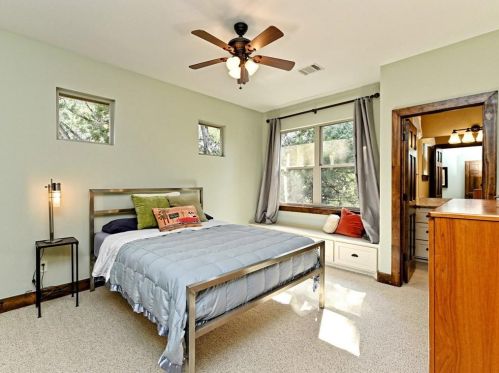 1501 Cyn Edge Dr, Austin TX  78733-2000 exterior