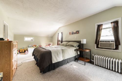 230 Elm St, Sycamore IL  60178-1931 exterior