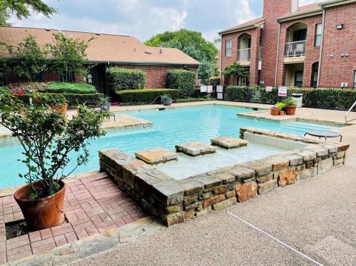 3201 Donnelly Cir, Fort Worth TX  76107-5454 exterior