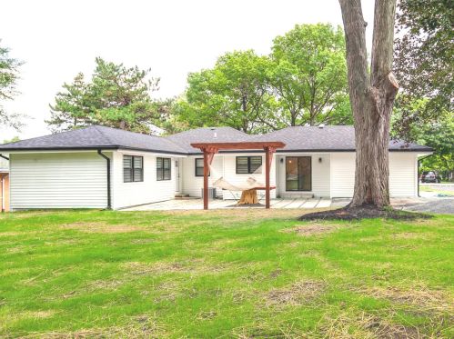 252 Ann St, Willowbrook IL  60514-1408 exterior