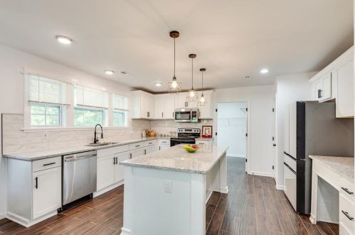 2705 Baker Rdg Dr, Atlanta GA  30318-7258 exterior