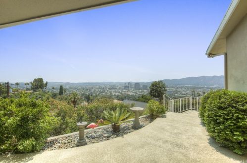 1660 Cielito Dr, Glendale, CA 91207-1022