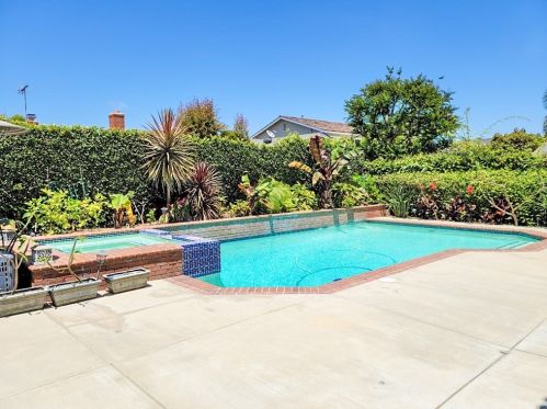 4773 Candleberry Ave, Seal Beach, CA 90740-3035