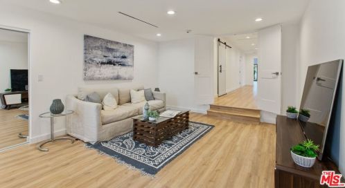 4951 Cedros Ave, Van Nuys CA  91403-1637 exterior