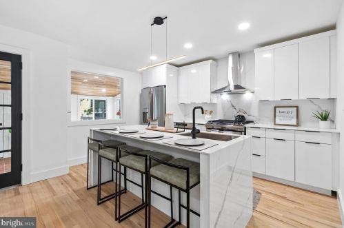 2 Hornor Ln, Princeton NJ  08540-3937 exterior