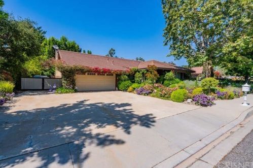 1577 Meander Dr, Simi Valley, CA 93065-5760