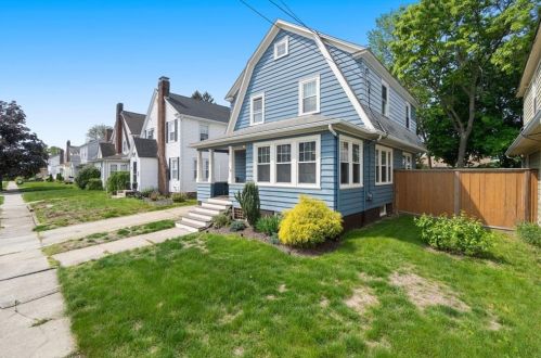 39 Lyndon Rd, Providence, RI 02905-1120