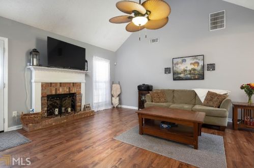 105 Melrose Creek Dr, Stockbridge GA  30281-2350 exterior