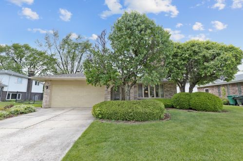 15348 Edgewood Dr, Orland Park, IL 60462-4008