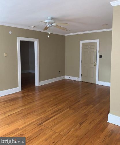 106 Main St, Woodstock, VA 22664-1477