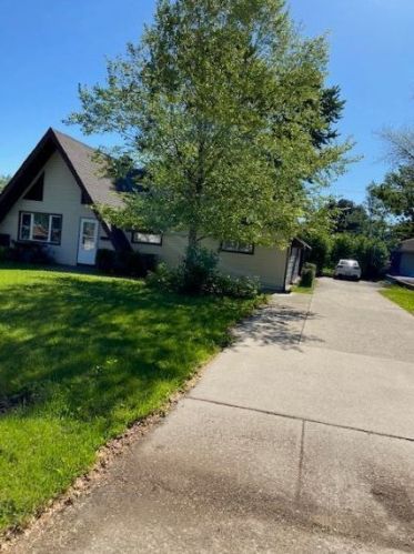 1028 Gael Dr, Joliet IL  60435-3004 exterior