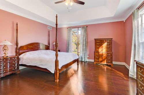 6116 County Line Rd, Willowbrook IL  60527-5719 exterior