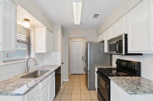 2709 Rdg Rd, Fort Worth TX  76133-7723 exterior