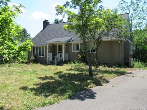 189 Joy Rd, Waterbury, CT 06708-2464
