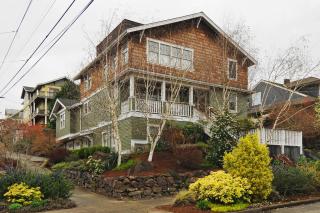 3701 Bagley Ave, Seattle WA  98103-9134 exterior