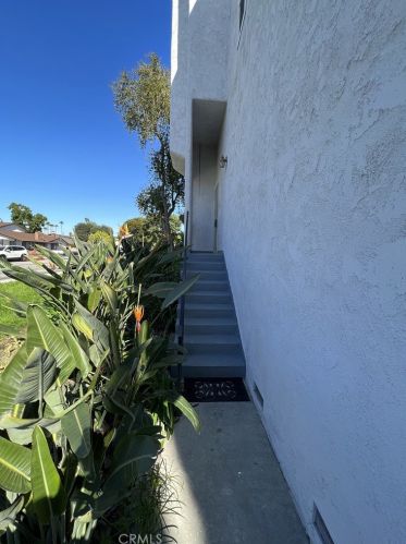 2100 Palmyra Ave, Orange CA  92868-3763 exterior