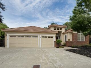 868 Genevieve Pl, Pleasanton, CA 94566-6889