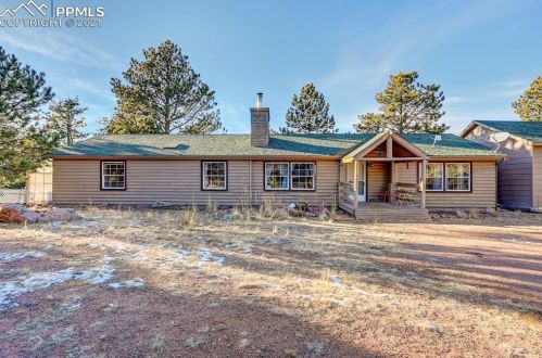 103 Shawnee Cir, Twin Rock, CO 80816-8677