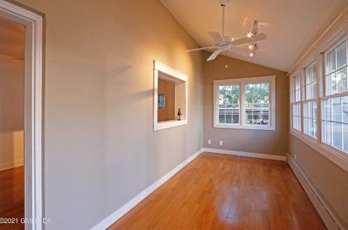 2 Sound View Ct, Greenwich CT  06830-6511 exterior