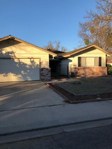 1029 Huntington Dr, Modesto, CA 95350-3455