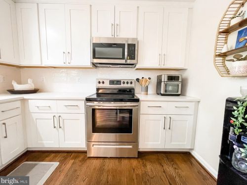 733 Stinchcomb Rd, Severna Park MD  21146-4223 exterior