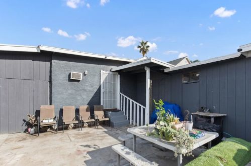 2950 11th St, Riverside CA  92507-4961 exterior