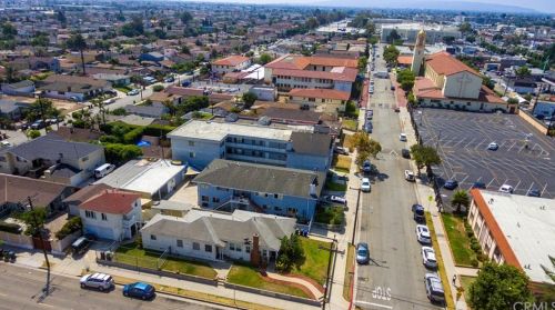 11802 Acacia Ave, Hawthorne CA  exterior