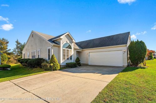 15 Abercorn Ct, Jackson Twp, NJ 08527-3965