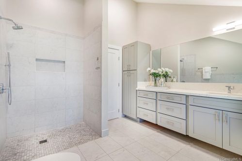 919 Kealaolu Pl, Honolulu HI  96816-5420 exterior