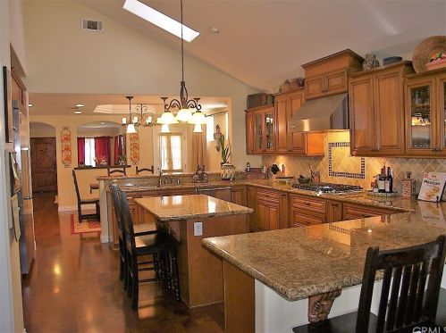 5924 Vista St, San Gabriel, CA 91775-2643