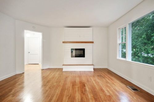 1678 Bridgeport Dr, Atlanta GA  30318-3332 exterior