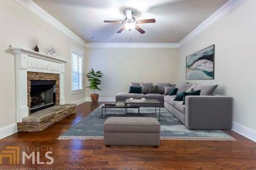 285 Lily Cove Dr, Loganville, GA 30052-7625