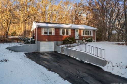 112 Gager Rd, Bozrah, CT 06334-1315