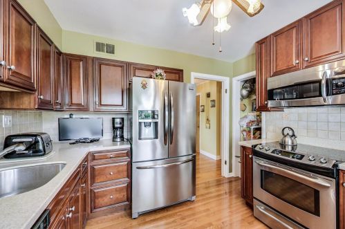 7627 Kedzie St, Niles IL  60714-2531 exterior