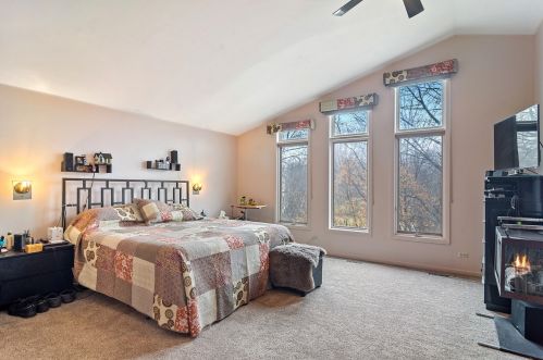 115 Eastwood Dr, Bannockburn IL  60015-5009 exterior