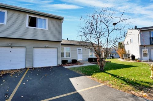 226 Apache Ct, Lemont, IL 60440-5701
