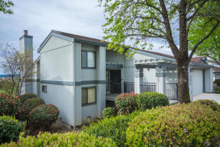 421 Ridgecrest Trl, Redding, CA 96003-3265